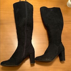 Elegant‎ Black Heeled Boots